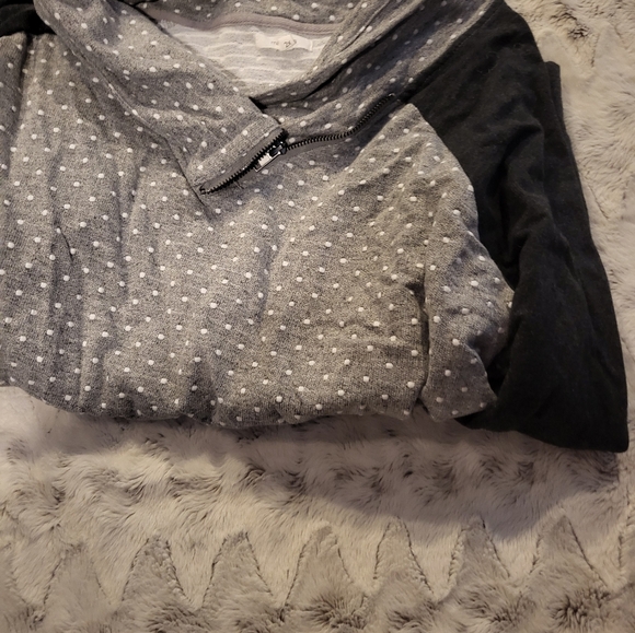 Bundle of 3 sweatshirts great condition all from Maurices - Picture 6 of 8